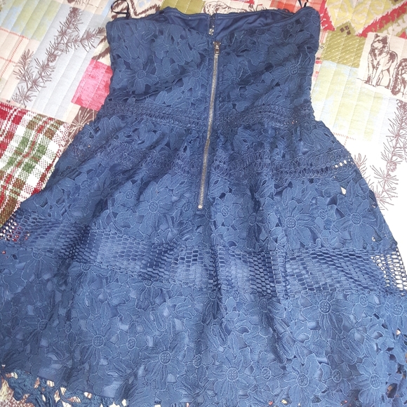 Strapless Skater  Dress - Picture 3 of 4